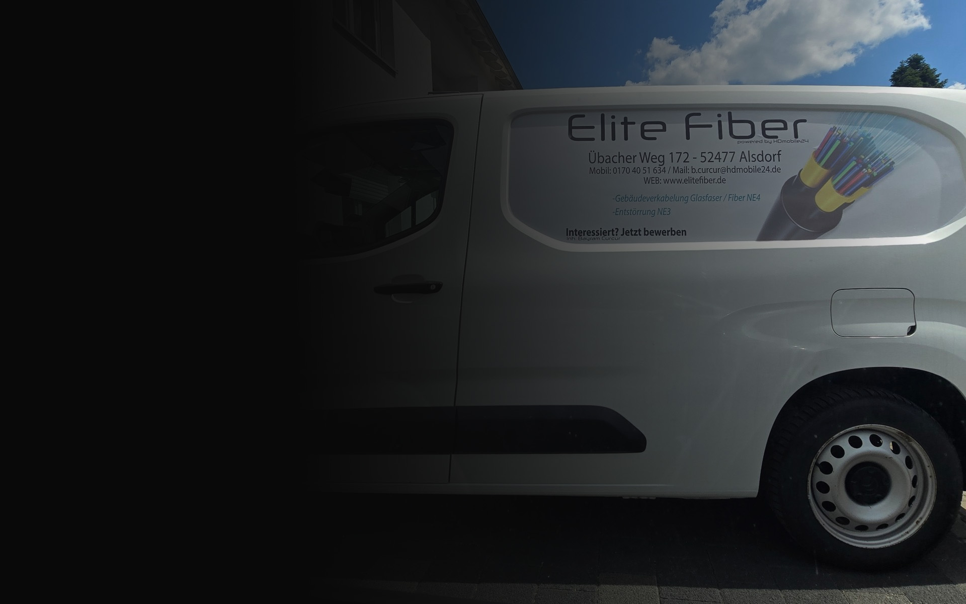 hintergrund-flotte-kastenwagen